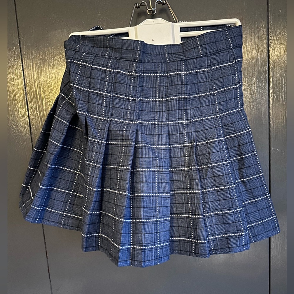 Girls 10 Blue Plaid Pleated Skirt - Picture 4 of 5